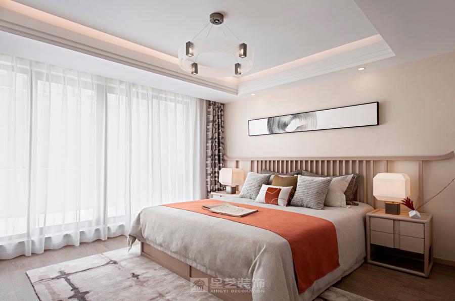 不追求华丽，而追求舒适；不堆砌装饰，而回归生活本身