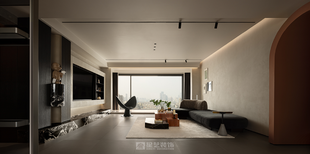 引光为墨绘写自由生长的灵魂场域